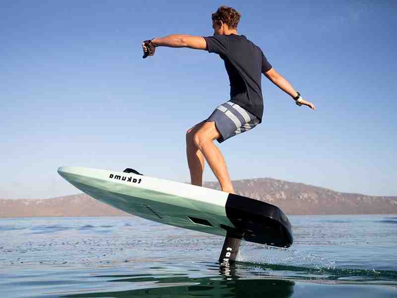 Comment se lever en foil surf ?