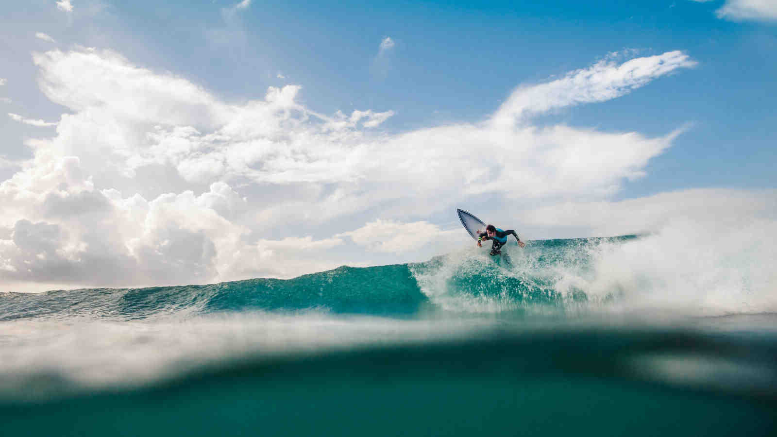 Où surfer en Guadeloupe ?