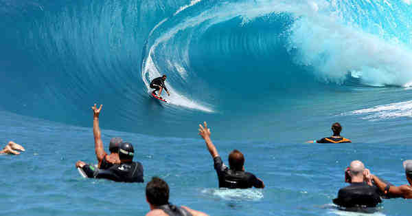 Quand surfer à Tahiti ?