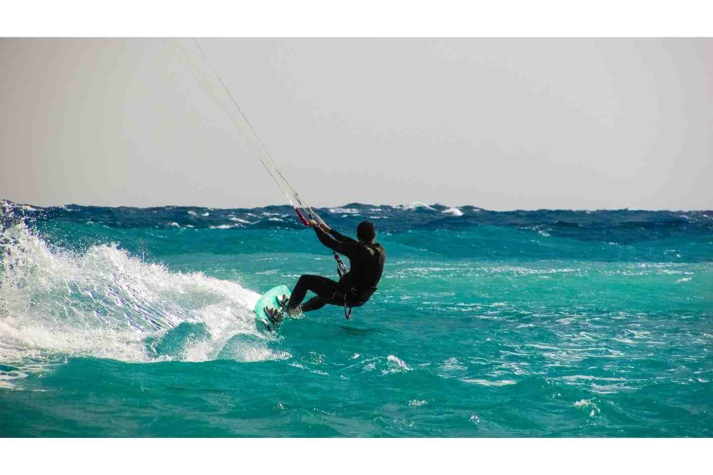 Est-ce difficile d'apprendre le kite-surf ?