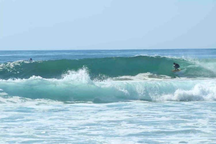 Où faire du surf en mars ?